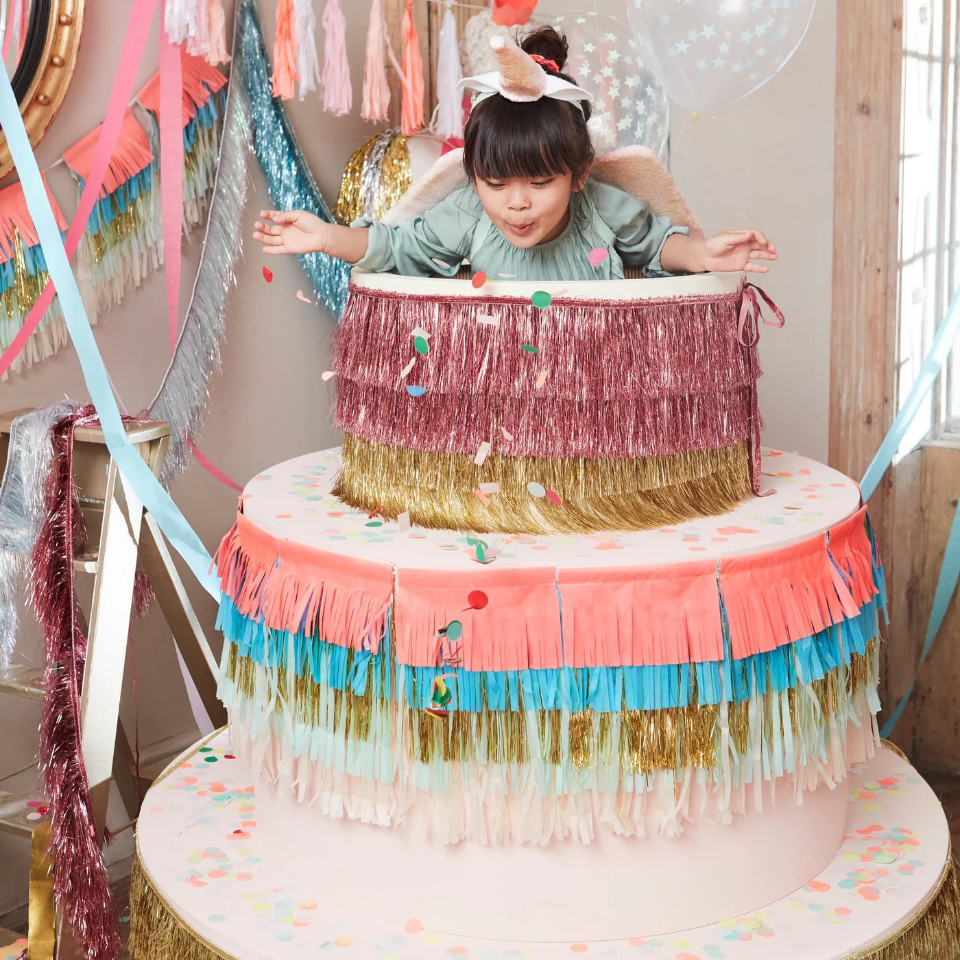 Гірлянда Gold Tinsel Fringe Garland