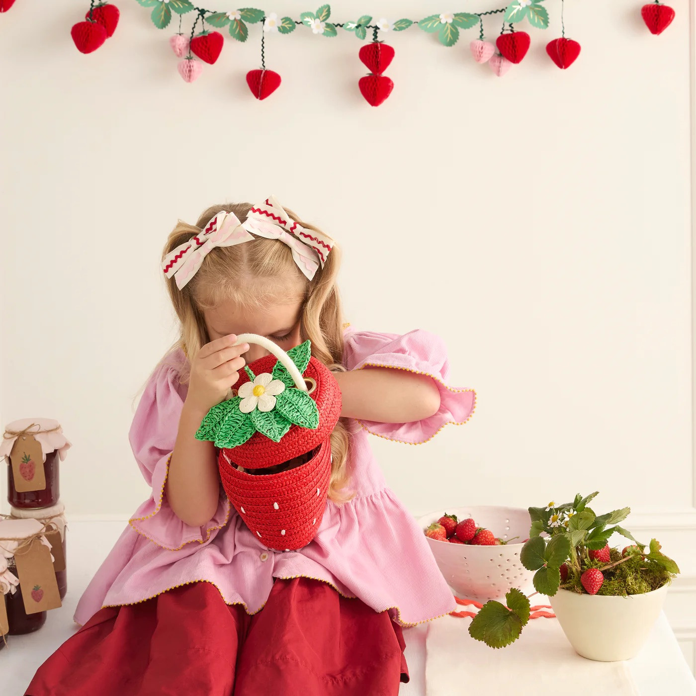Сумочка Strawberry Basket Bag